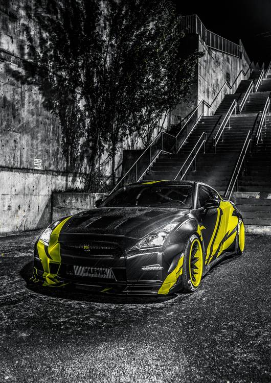 Nissan GT-R (black &amp; yellow) preview