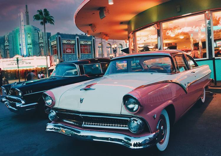 Chevrolet El Morocco & Ford Custom Sedan preview