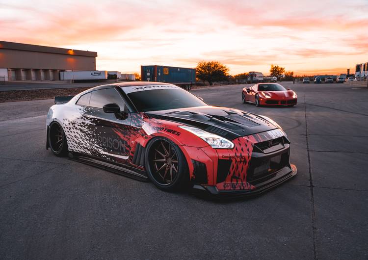 Nissan GT-R R35 & Ferrari 488 preview