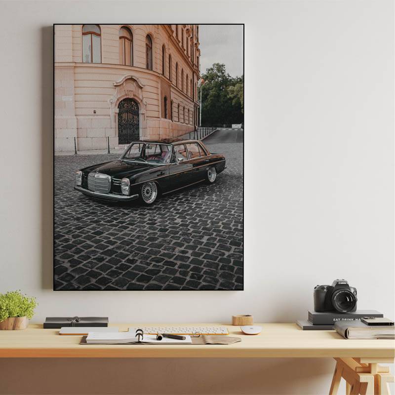 Mercedes-Benz W115 preview