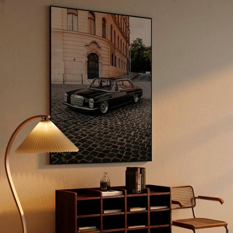 Mercedes-Benz W115 preview