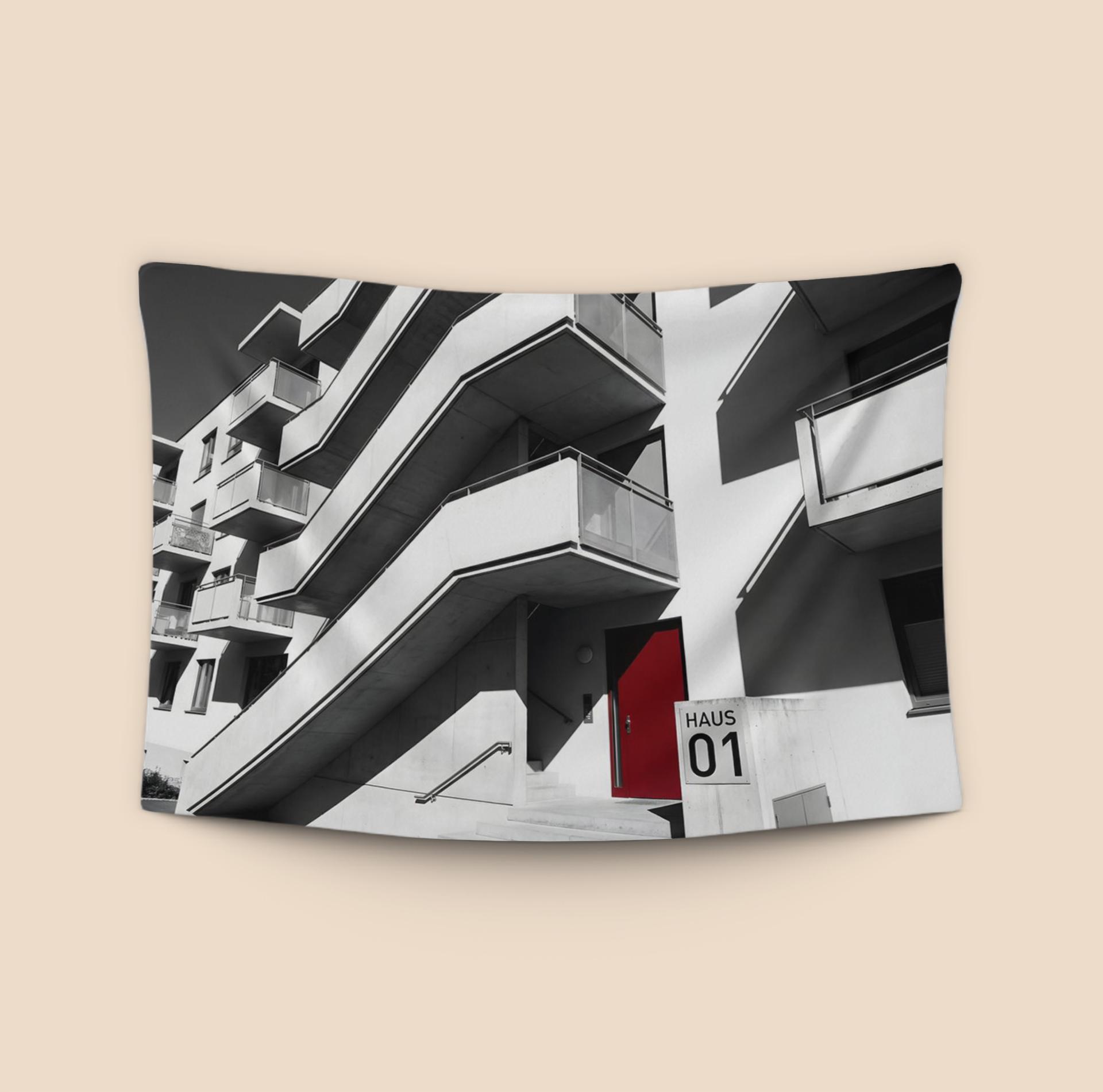 Haus 01: The Red Accent